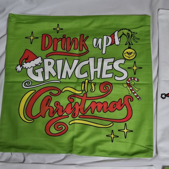 New Set of 4 Grinch Max Christmas Pillow Covers 18x18 Whoville Grinches Grinchy - Picture 2 of 11